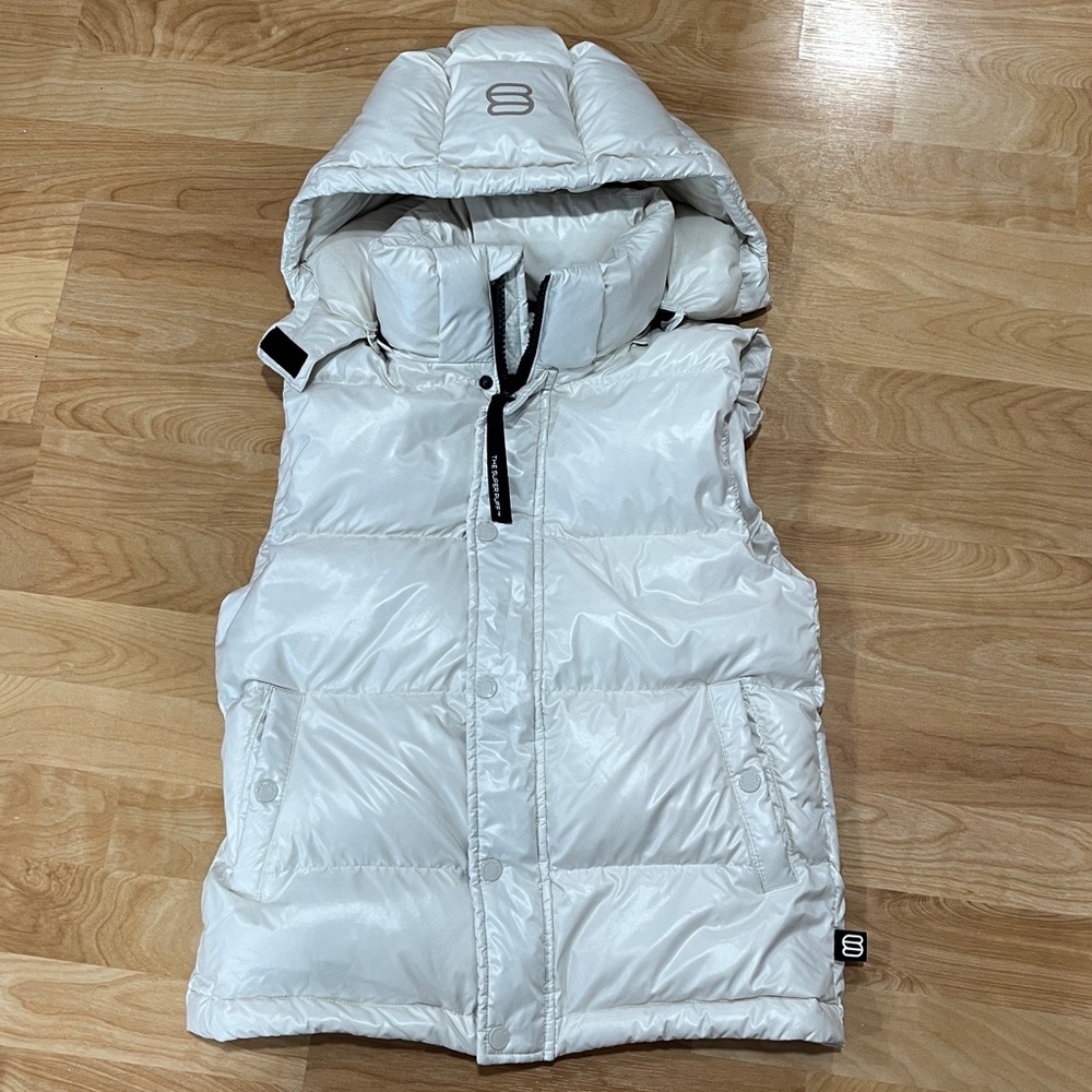 Aritzia 'The Super Puff' Original Cream Nylon Vest Size 2XS